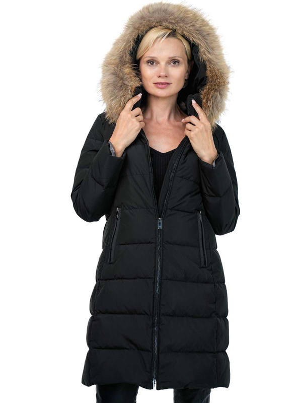 SAKI MAXI 90 cm - Czarny puchowy płaszcz z kapturem z naturalnym kołnierzem