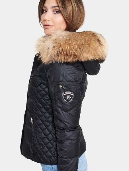 ROCKANDBLUE ZORA 63 cm- Krótka, ciepła kurtka puchowa na zimę o bardzo wąskim kroju z kapturem i kołnierzem z jenota
