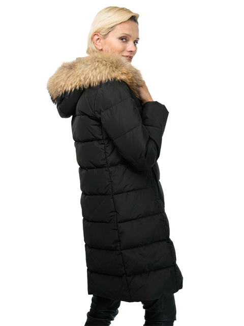 SAKI MAXI 90 cm - Czarny puchowy płaszcz z kapturem z naturalnym kołnierzem