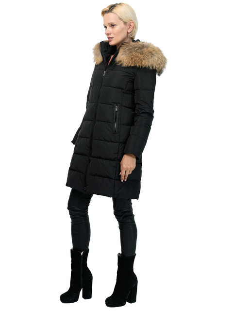 SAKI MAXI 90 cm - Czarny puchowy płaszcz z kapturem z naturalnym kołnierzem