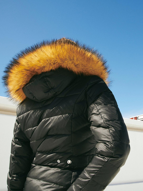 ROCKANDBLUE CHILL 58 cm - Krótka czarna kurtka puchowa